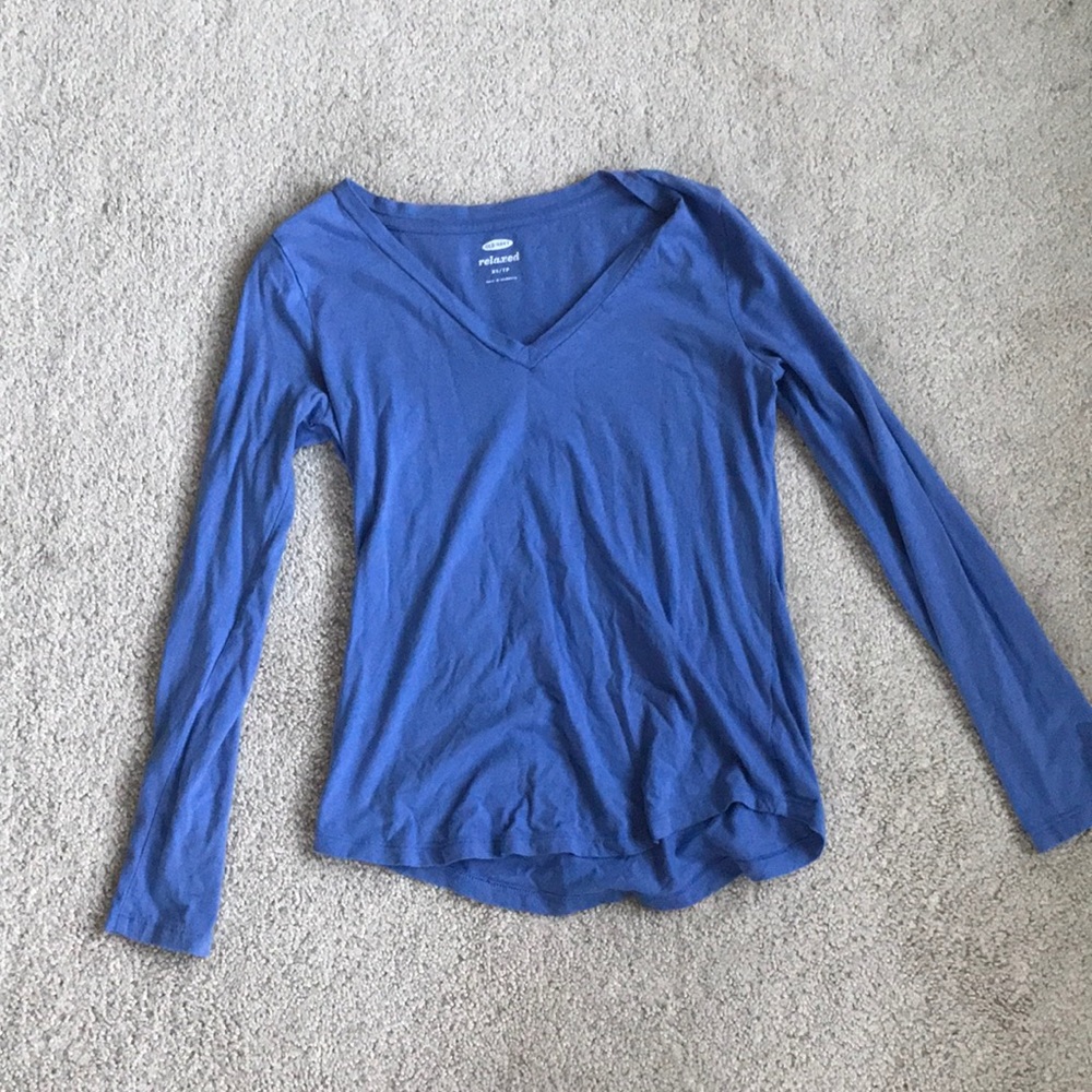 Long sleeve v neck tee shirt